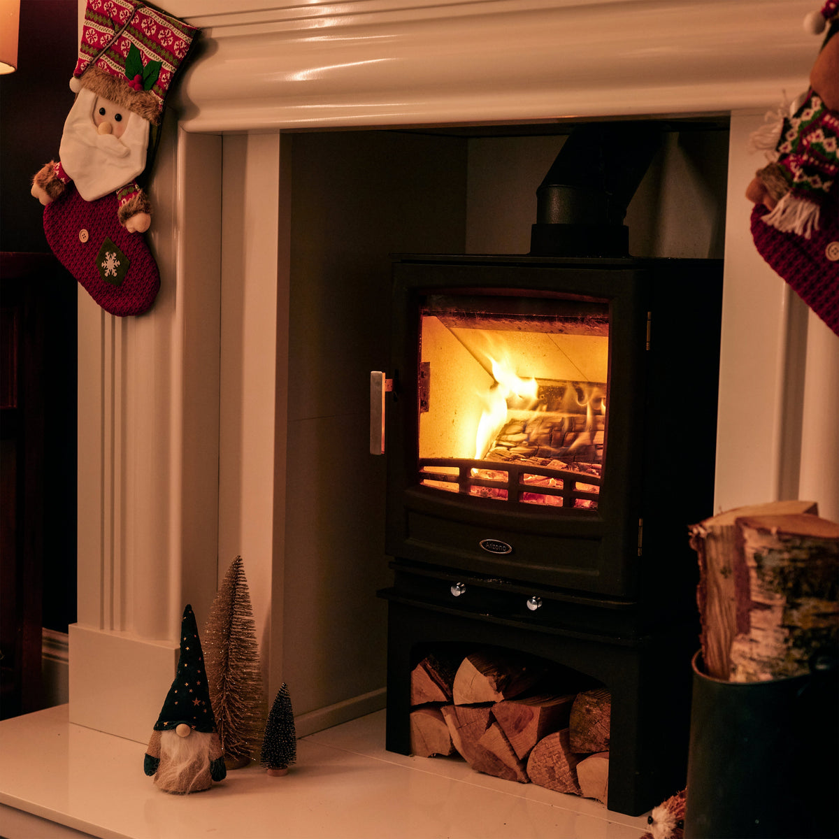Arizona A05 5kW Eco Design Multi-Fuel Stove And log Store