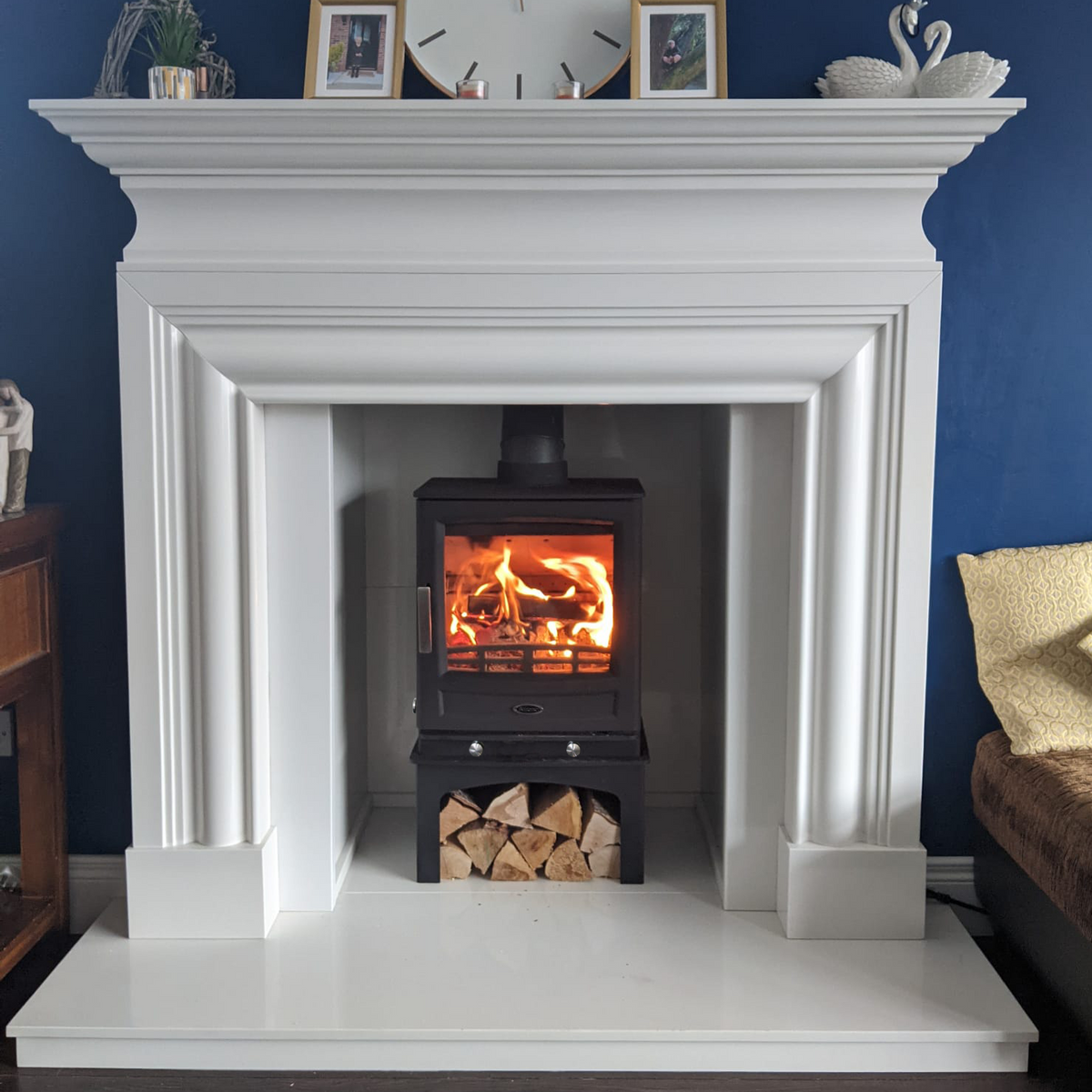 Arizona A05 5kW Eco Design Multi-Fuel Stove And log Store