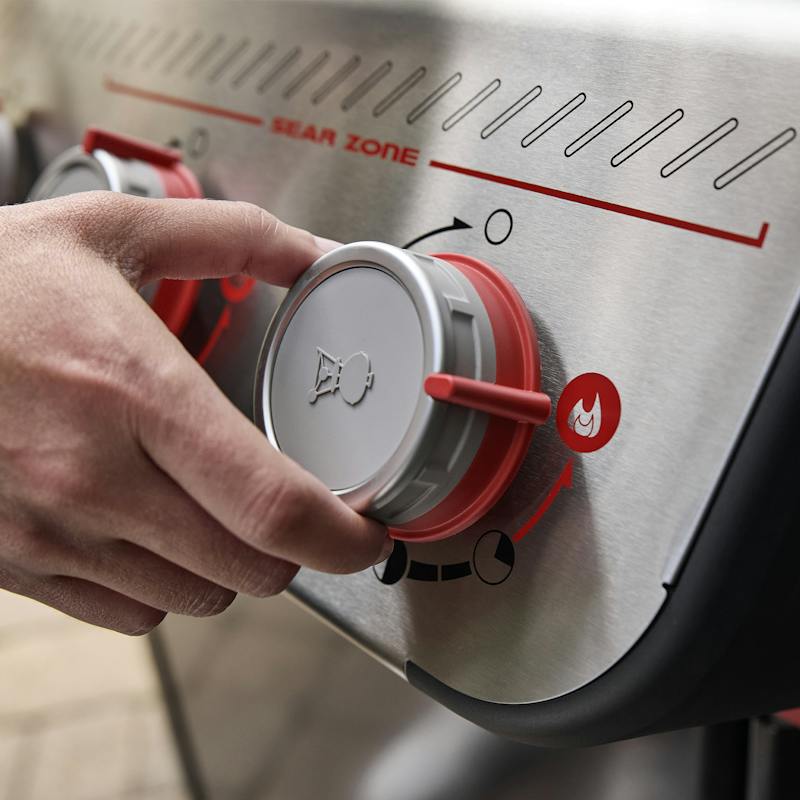 Spirit® E-425 Gas Barbecue with Plancha